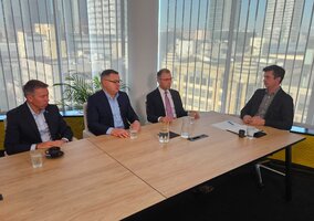 Miniatura: Najdroższy zarząd może być tańszy niż syn...